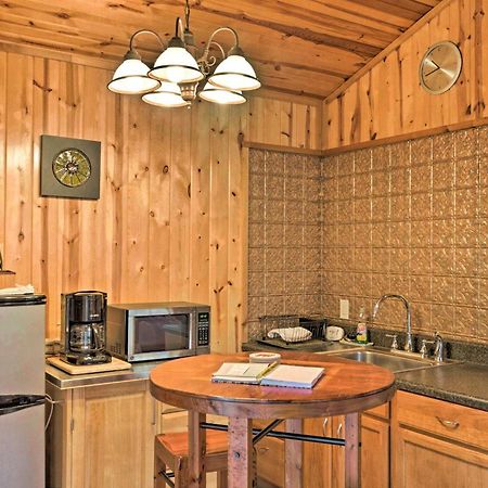 The Boat House Creekside Getaway In Hot Springs! Apartamento Exterior foto